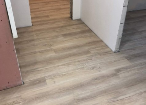Stejna PVC podlaha muze vydrzet rozdilne dlouho. Rozhoduje zpusob jeji pokladky 2 Stejna PVC podlaha muze vydrzet rozdilne dlouho. Rozhoduje zpusob jeji pokladky 2